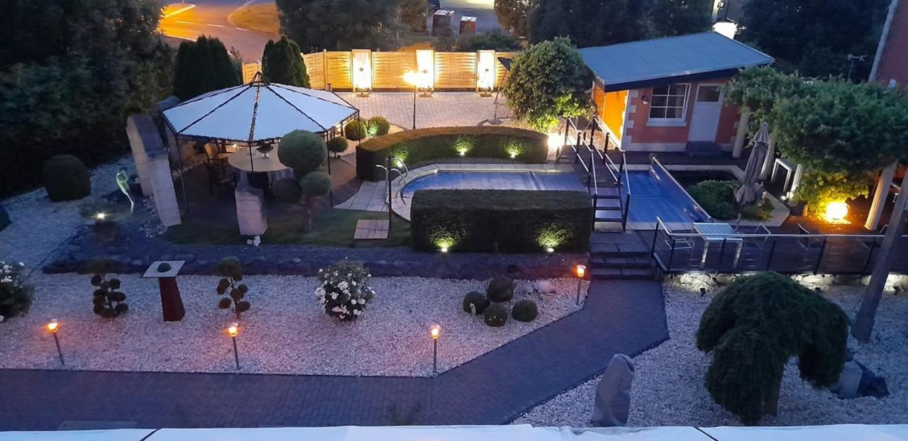 Hotel Garni Am Schloss Kottenheim Eksteriør billede