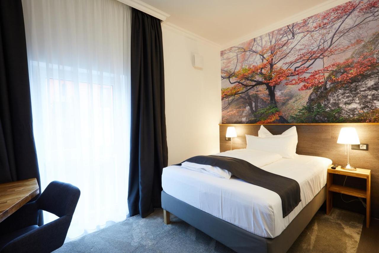 Hotel Garni Am Schloss Kottenheim Eksteriør billede